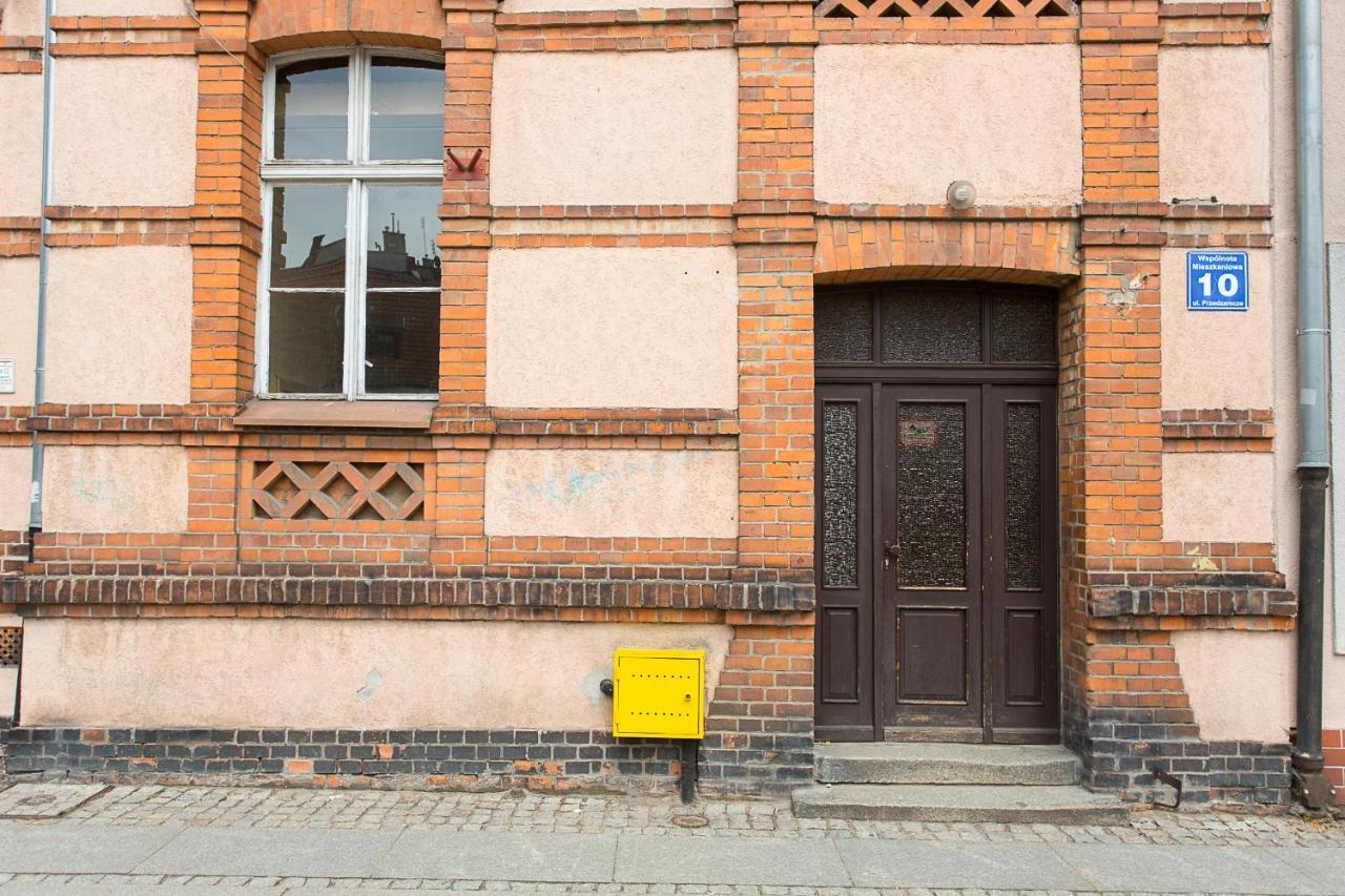 Przedzamcze Apartment *